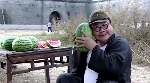 搞笑吃瓜西瓜视频在线观看,在线观看乐翻天