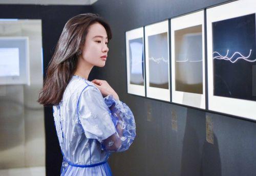 吃瓜李梦视频大全,揭秘网红视频背后的精彩瞬间