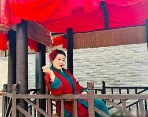 开封王婆吃瓜现场视频,一场全民围观的热闹盛宴