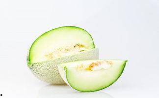 外国女吃哈密瓜的视频,惊艳于新疆瓜果的甜美诱惑